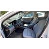 Image 5 : 2015 HYUNDAI SONATA HYBRID 4DRSD WHITE VIN KMHEC4A47FA132368