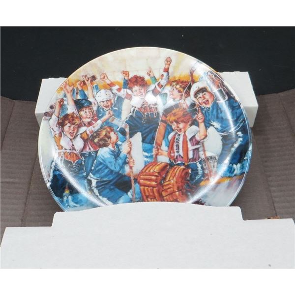 Dominion China Limited Edition collector plate "Victory Celebration"