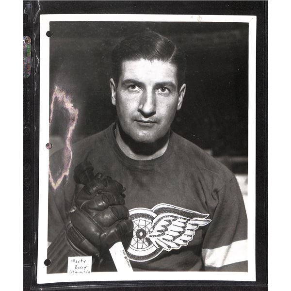 Vintage Original 8x10 Black & White Photo Detroit Red Wings Marty Barry
