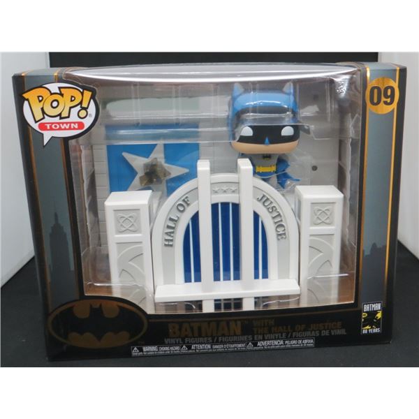 New Funko Pop Town Batman With The Hall Of Justice #09 BV $35