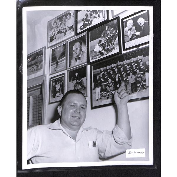 Vintage Original 8x10 Black & White Photo Detroit Red Wings Jim Skinner