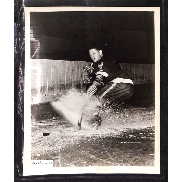 Vintage Original 8x10 Black & White Photo Detroit Red Wings Carl Liscombe