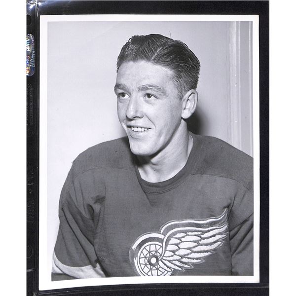 Vintage Original 8x10 Black & White Photo Detroit Red Wings Marcel Pronovost