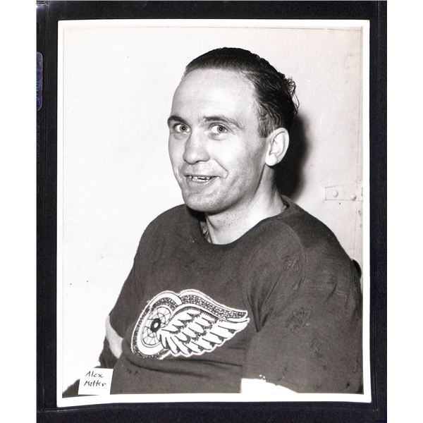 Vintage Original 8x10 Black & White Photo Detroit Red Wings Alex Motter