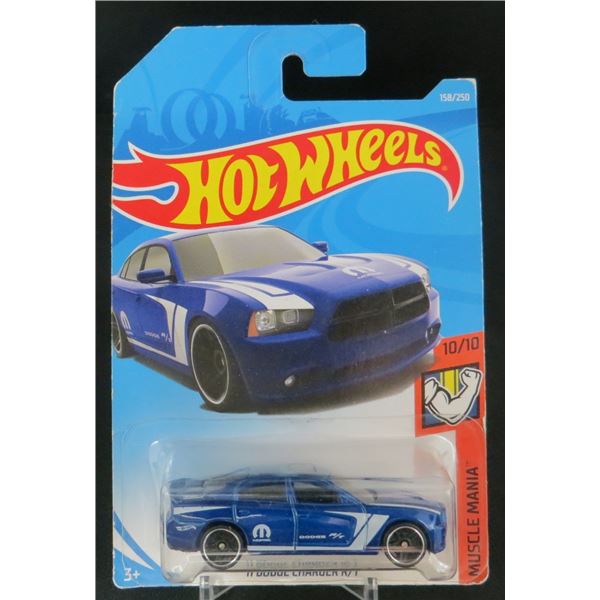Hot Wheels Muscle Mania '11 Dodge Charger R/T