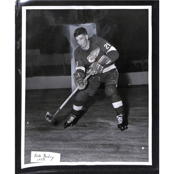 Vintage Original 8x10 Black & White Photo Detroit Red Wings Bob Bailey
