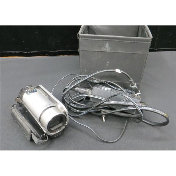 Canon FS200 Digital Zoom Camcorder with Power cord --Tested & working--
