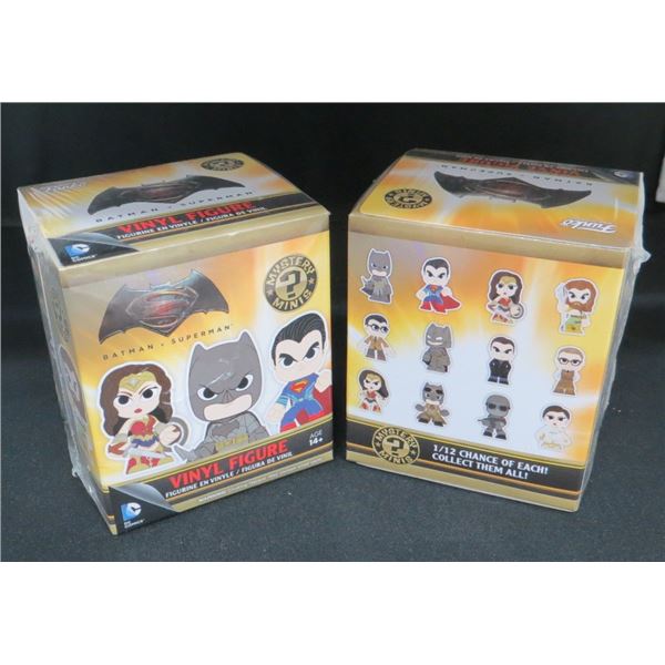 2 New Batman vs Superman Mystery Mini Figures Sealed