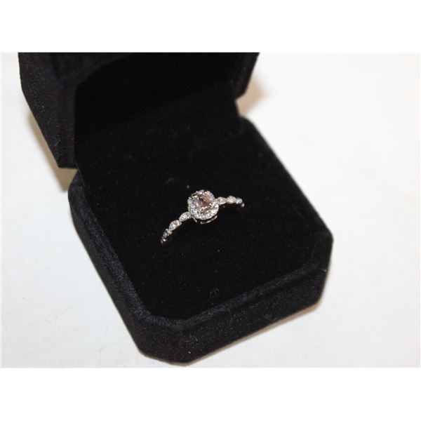 SIZE 7 ESTATE CHAMPAGNE COLORED OVAL LACE IN BOX