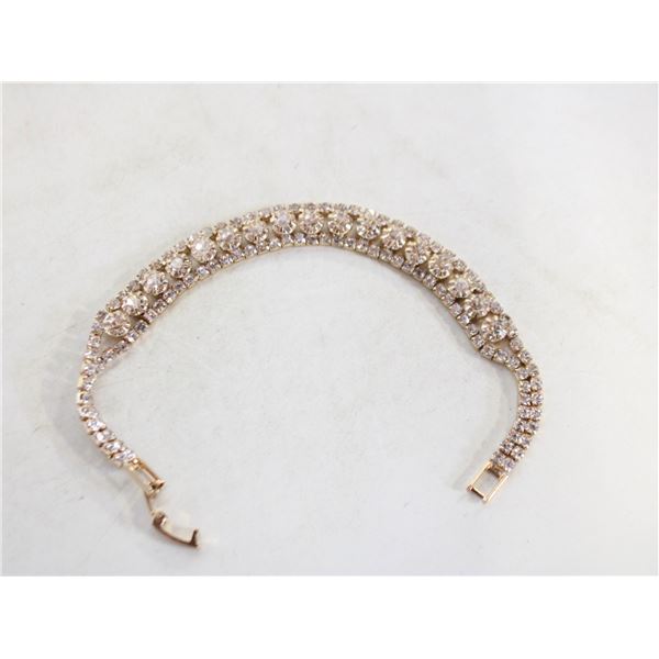 MULTI-ROW GP CRYSTAL ELEGANT BRACELET
