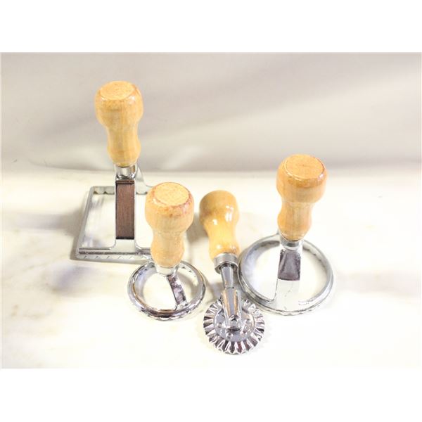 RAVIOLI STAMP CUTTER – SET OF 3 CUTTERS