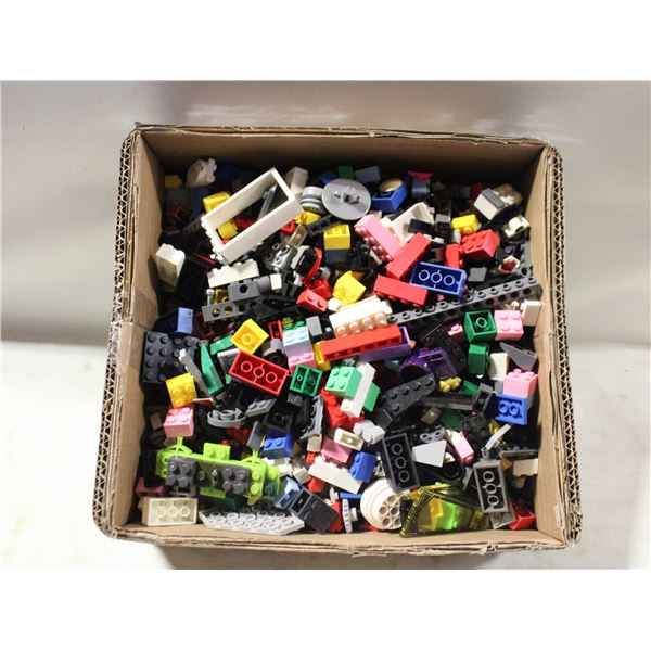 DIVERSE ASS. OF LEGO BRICKS & SPECIALTY PARTS