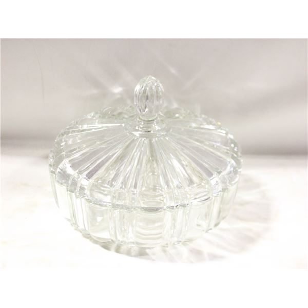 VTG. ANCHOR HOCKING CANDY DISH 7 INCHES