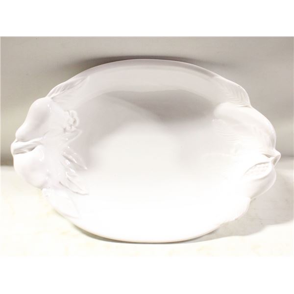 SIGNED ITALY 14” X 10” SERVING DISH 2 TINY CHIPS