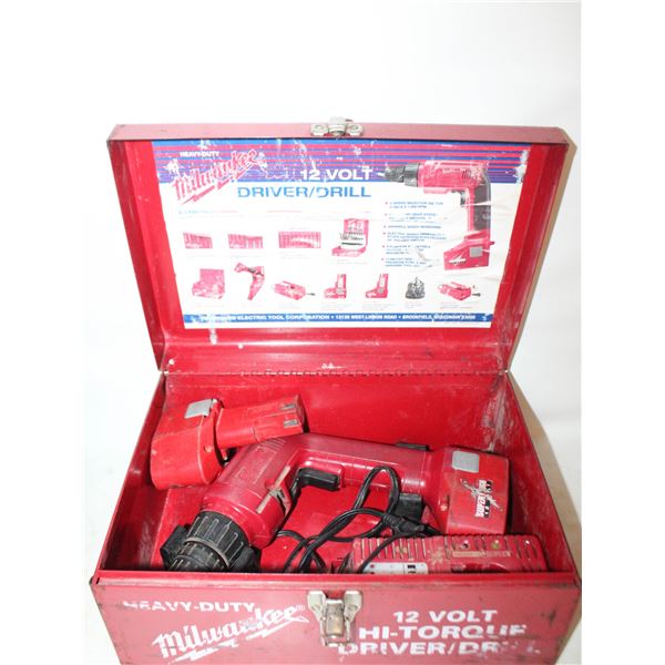 MILWAUKEE DRIVER/DRILL SET IN CASE