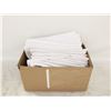 Image 1 : 28 CLOTH NAPKINS (WHITE)