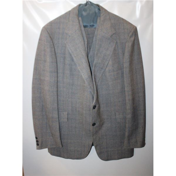 VINTAGE 3PC SUIT - LEISHMAN PURE VIRGIN WOOL
