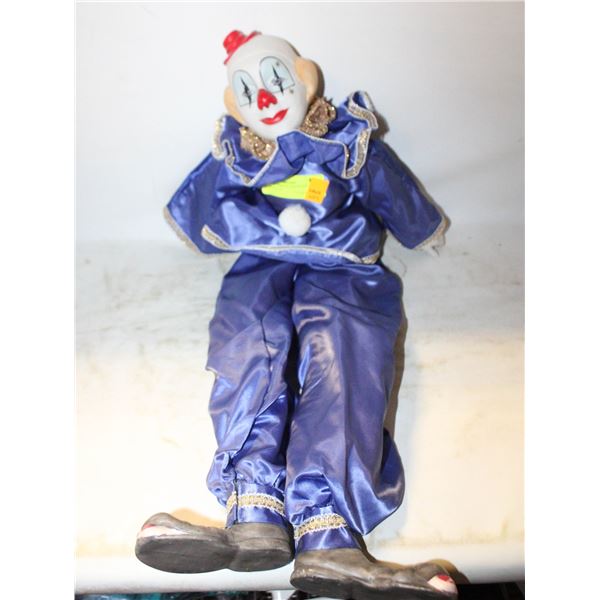 VINTAGE PORCELAIN MUSICAL CLOWN H-24"