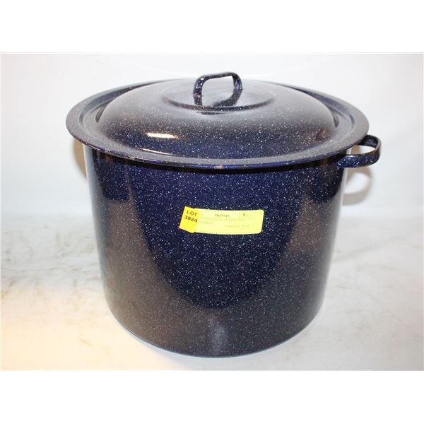 LARGE VINTAGE CANNING POT WITH INSERT