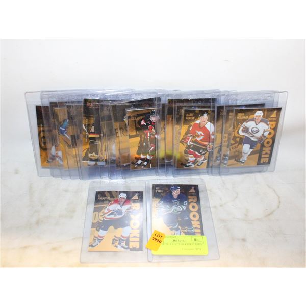 LOT OF 20 HOCKEY ROOKIE CARDS