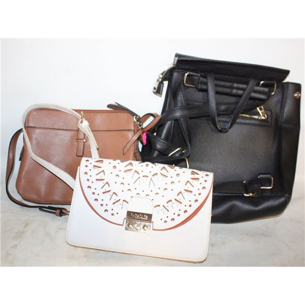 LOT OF WOMAN’S PURSES
