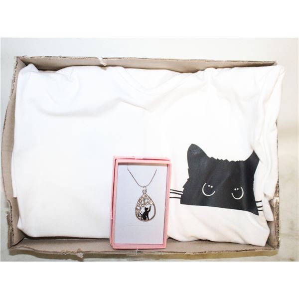 MED. WHITE CAT TSHIRT & CAT NECKLACE
