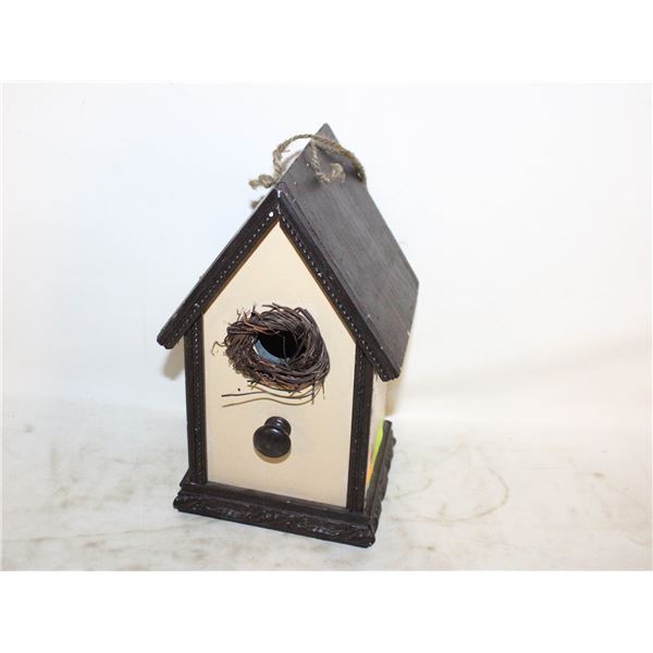 WOOD BIRD HOUSE