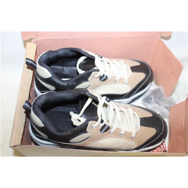 WHEELIES ROLLER SHOES SIZE 6