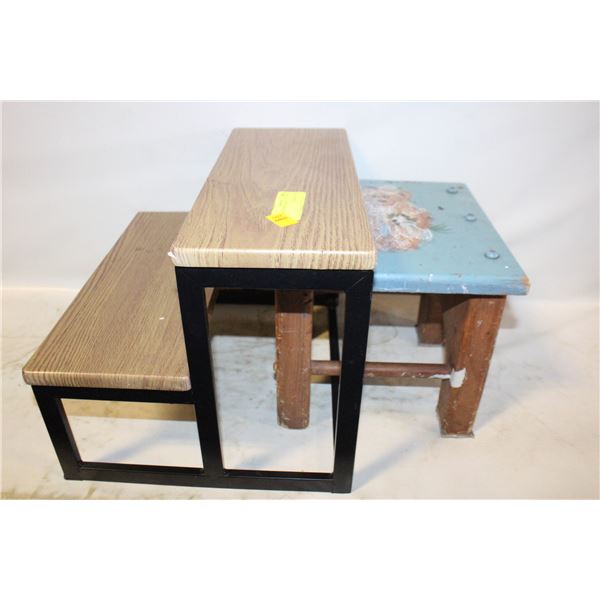 PAIR OF STEP STOOLS