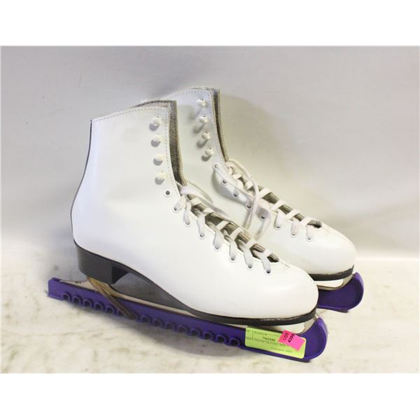 LADIES FIGURE SKATES - SIZE 9