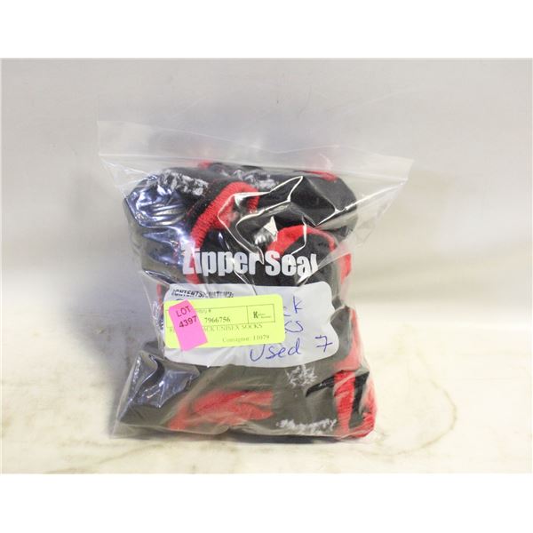 RED AND BLACK UNISEX SOCKS