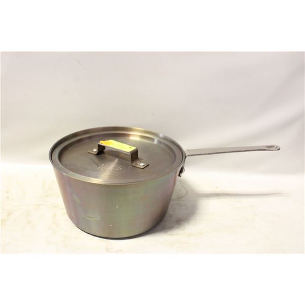 POT, LARGE, METAL WITH MATCHING LID, BRAND: JR