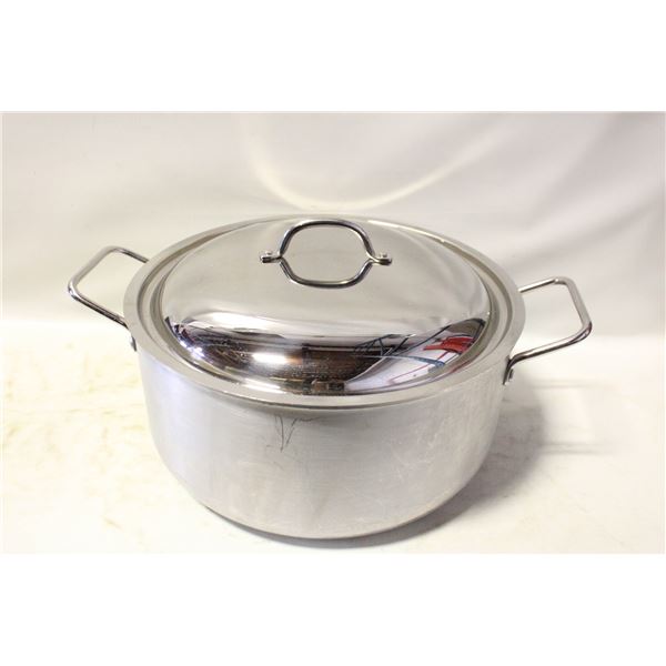 COMMERCIAL-KITCHEN SIZED POT, METAL, METAL