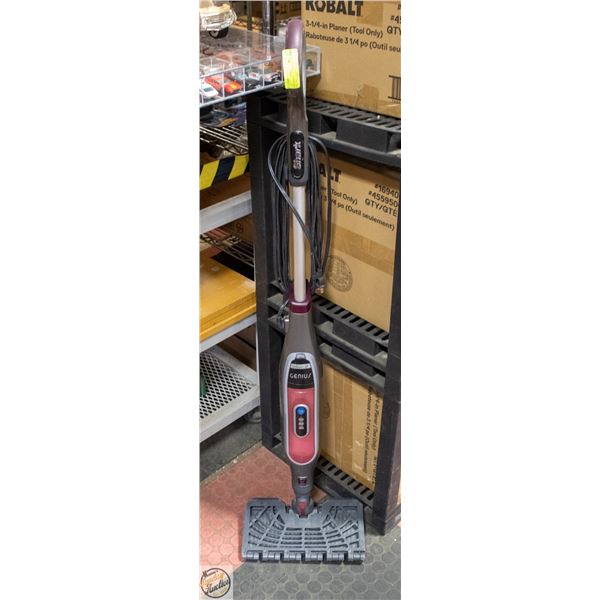 SHARK GENIUS VADROUILLE STEAM POCKET MOP SYSTEM