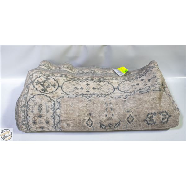 WYATT & ASH MACHINE WASHABLE AREA RUG 6 X 9'