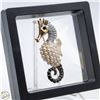 Image 1 : NEW SEAHORSE BROOCH WITH FAUX-PEARL