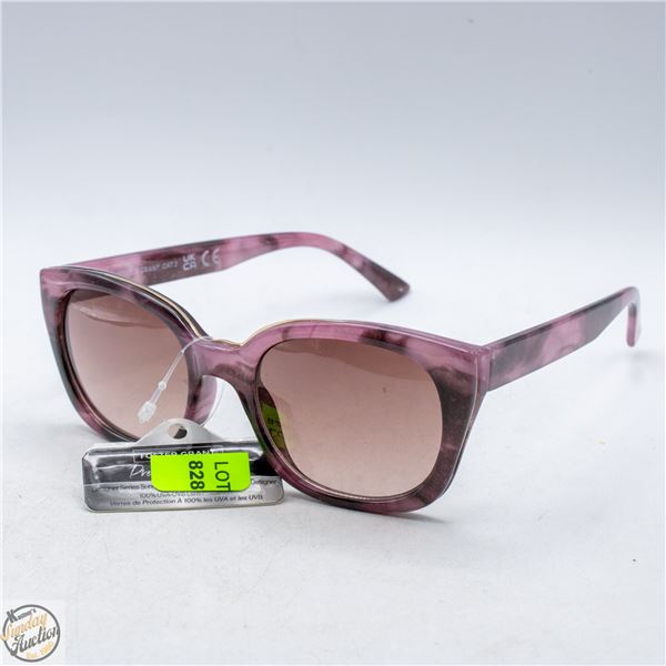 PAIR OF NEW FOSTER GRANT SUNGLASSES