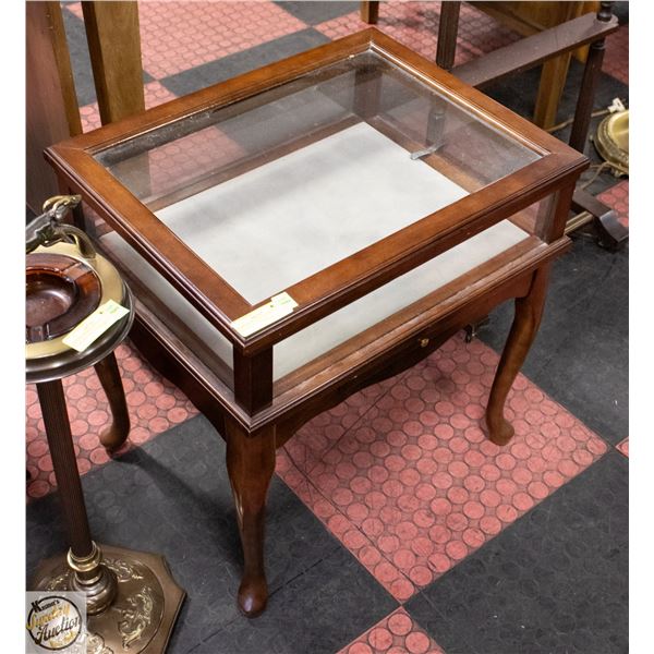 QUEEN ANNE STYLE WOOD GLASS TOP DISPLAY CABINET