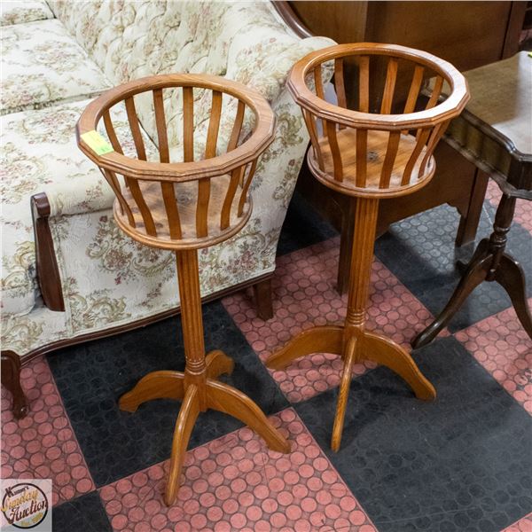PAIR OF WOODEN PLANT STANDS H-33" DIAMETER-13"