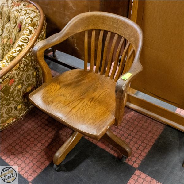 VINTAGE WOODEN OFFICE CHAIR ON CASTORS