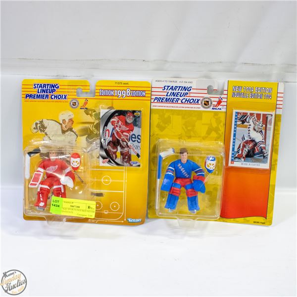 2 VINTAGE SPORTS FIGURES NEVER OPENED-ESTATE