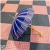 Image 1 : VINTAGE UMBRELLA