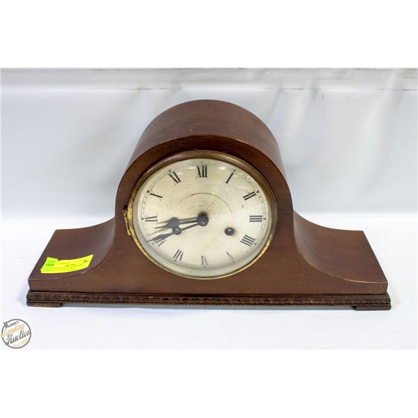 UNBRANDED VINTAGE WOOD MANTEL CLOCK W/ KEY