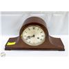 Image 1 : UNBRANDED VINTAGE WOOD MANTEL CLOCK W/ KEY
