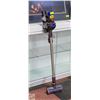 Image 1 : DYSON V8 ANIMAL VAC