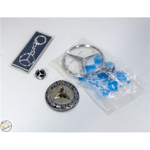 LOT OF MERCEDES BENZ COLLECTIBLE ITEMS