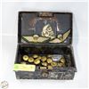 Image 1 : OLD METAL TIN OF MILITARY BUTTONS AND BADGES