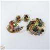 Image 1 : 2 BROOCHES AND 1 SET OF VINTAGE CLIP ON EARRINGS