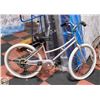 Image 1 : LADIES 26" CAMELLIA BICYCLE 6 SPEED WIDE SEAT