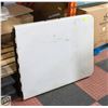 Image 1 : FOLDING TABLE